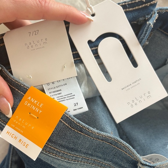 NWT Nature Denim Distressed Ankle Skinny High Rise Jeans size 7/27. Trendy-blue. - Picture 6 of 6